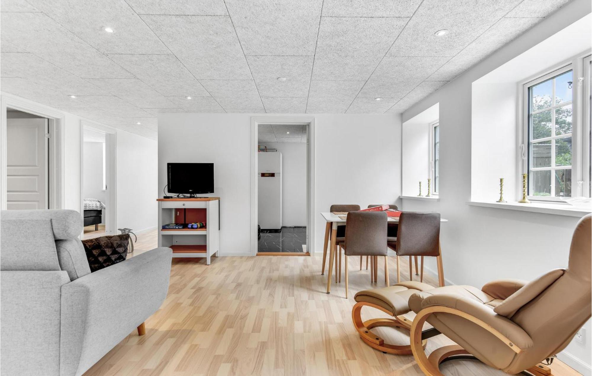 Pet Friendly Home In Hojer With Kitchen Buitenkant foto
