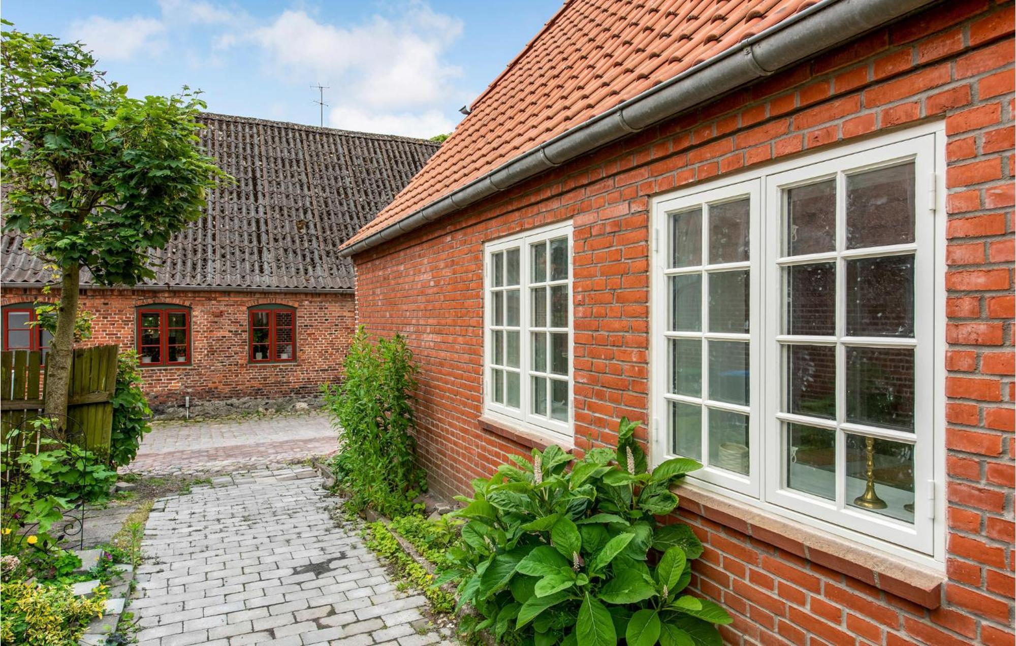 Pet Friendly Home In Hojer With Kitchen Buitenkant foto